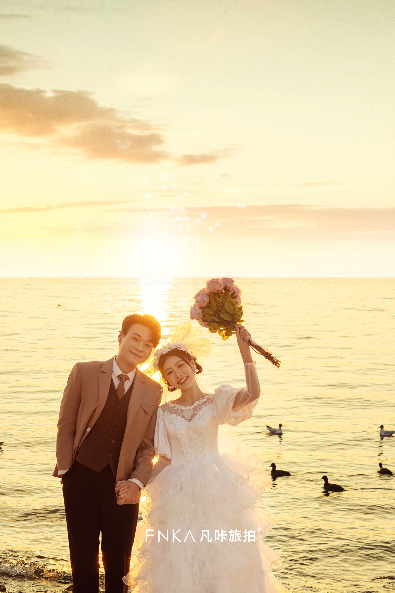 客片-夕阳洱海婚纱照2