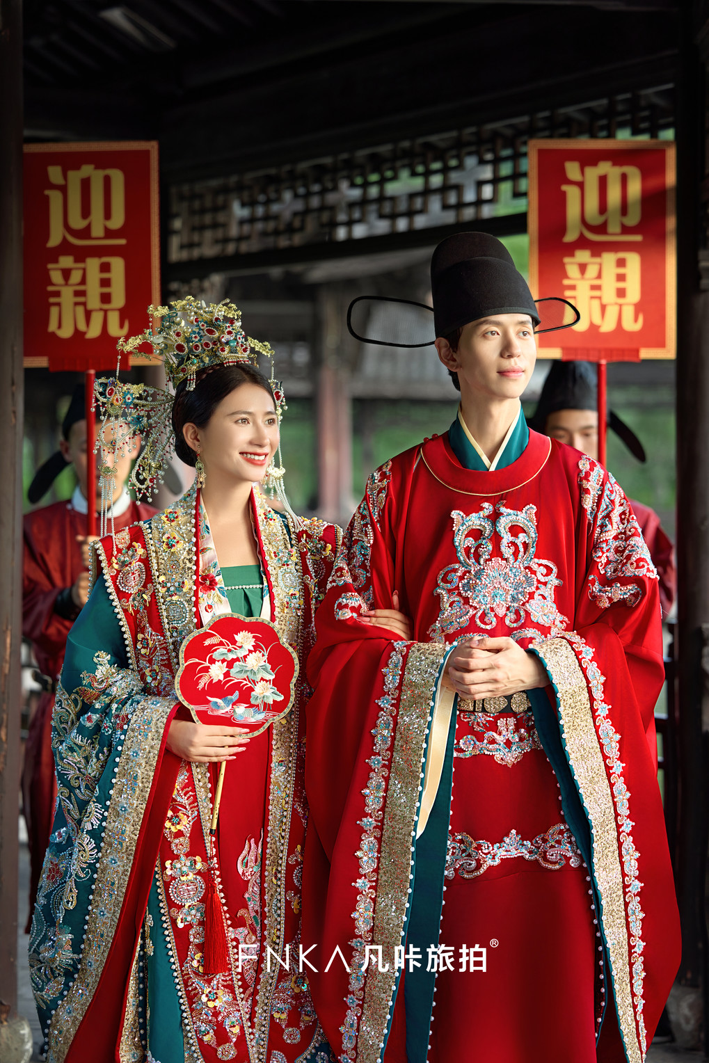 凤冠霞帔婚纱照5