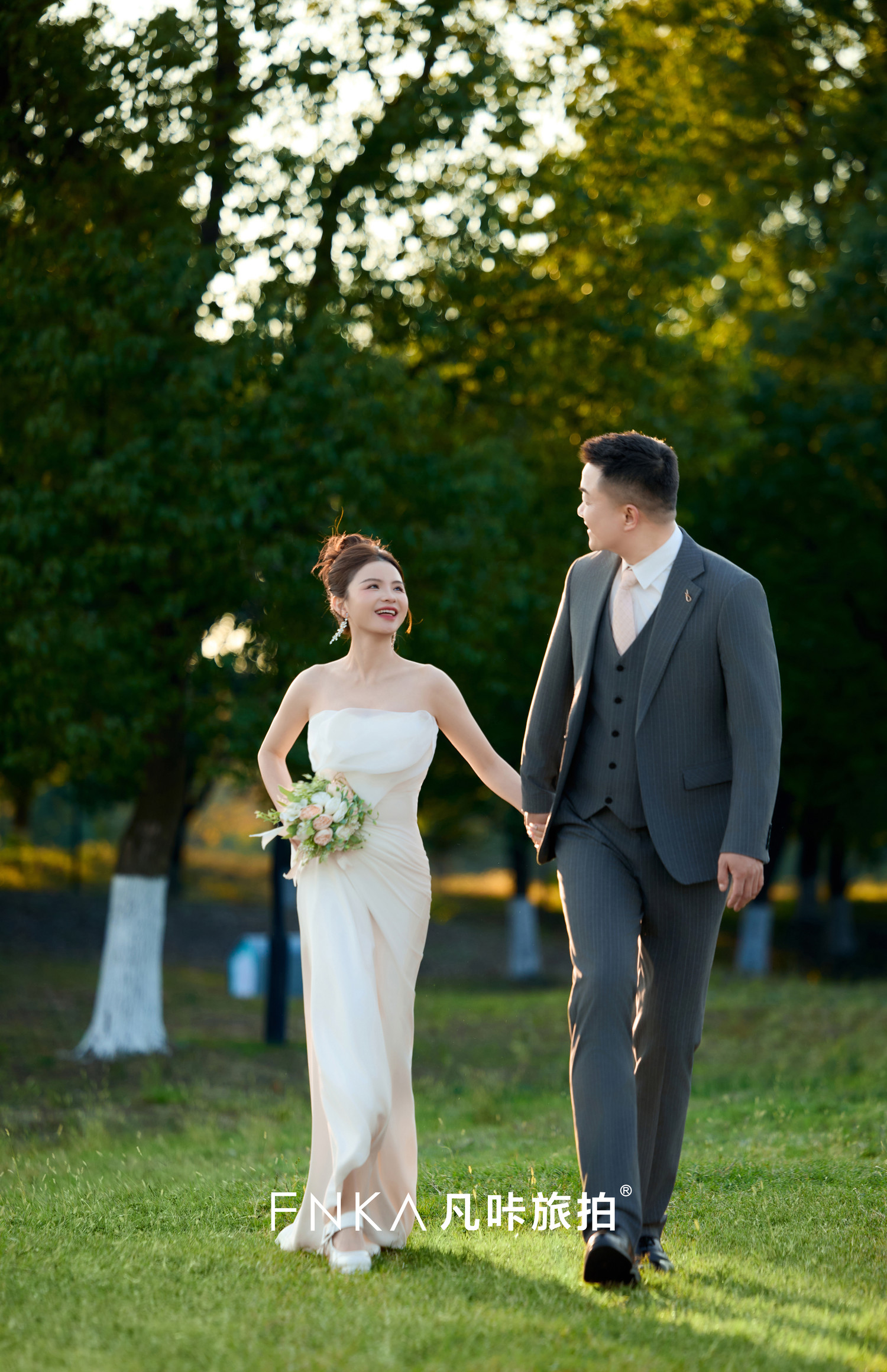 客片-草坪婚纱照3