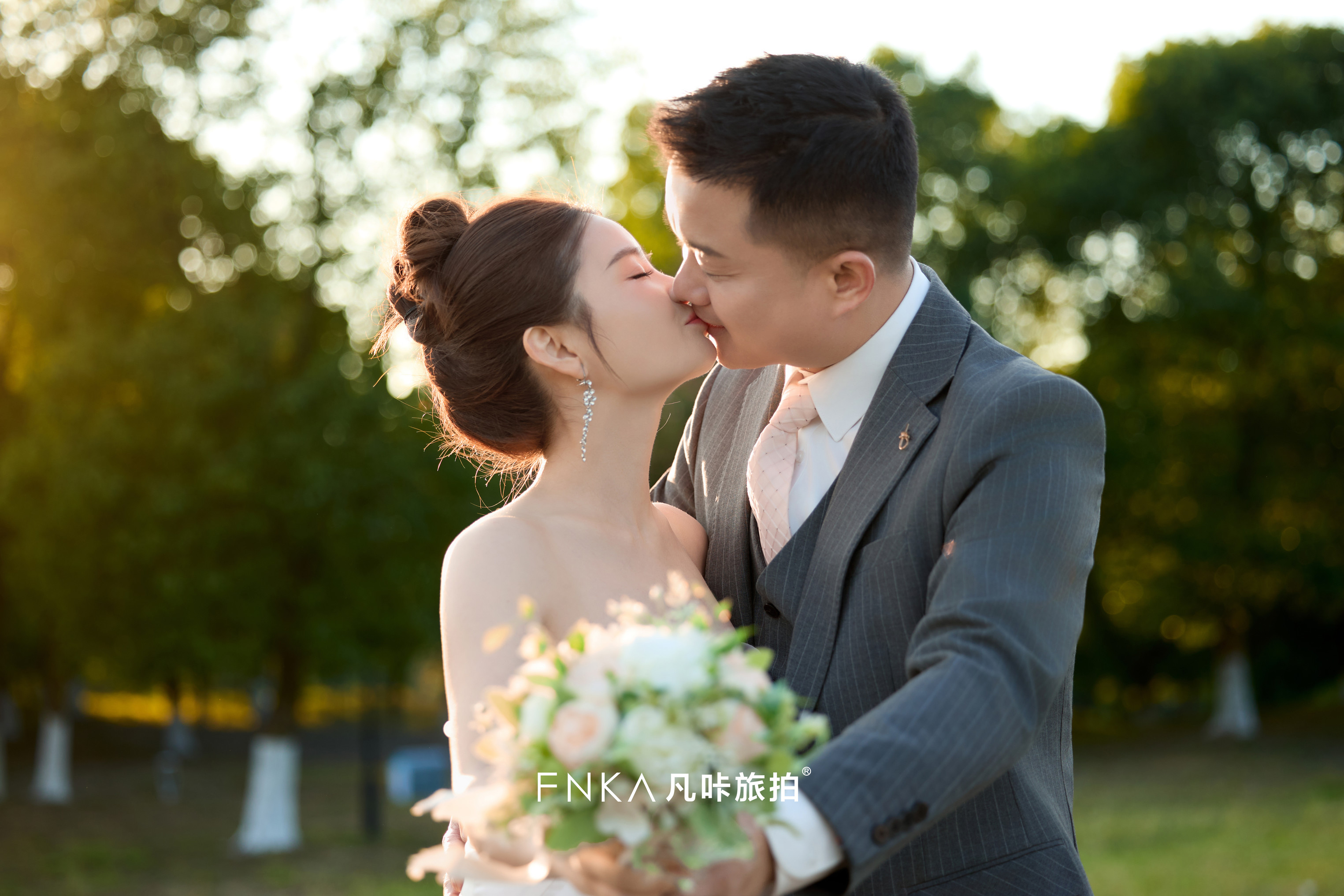 客片-草坪婚纱照4