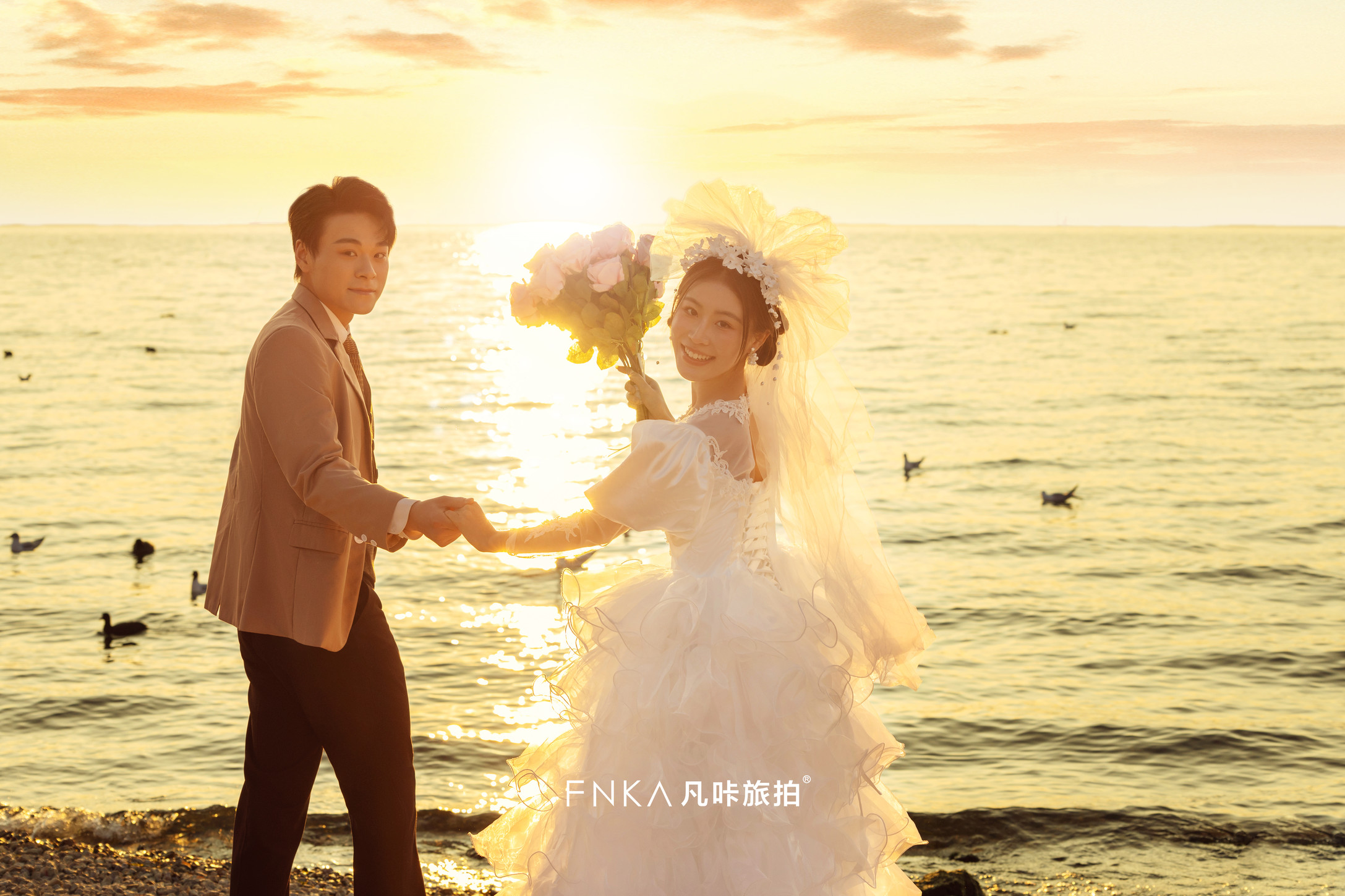 客片-夕阳洱海婚纱照5