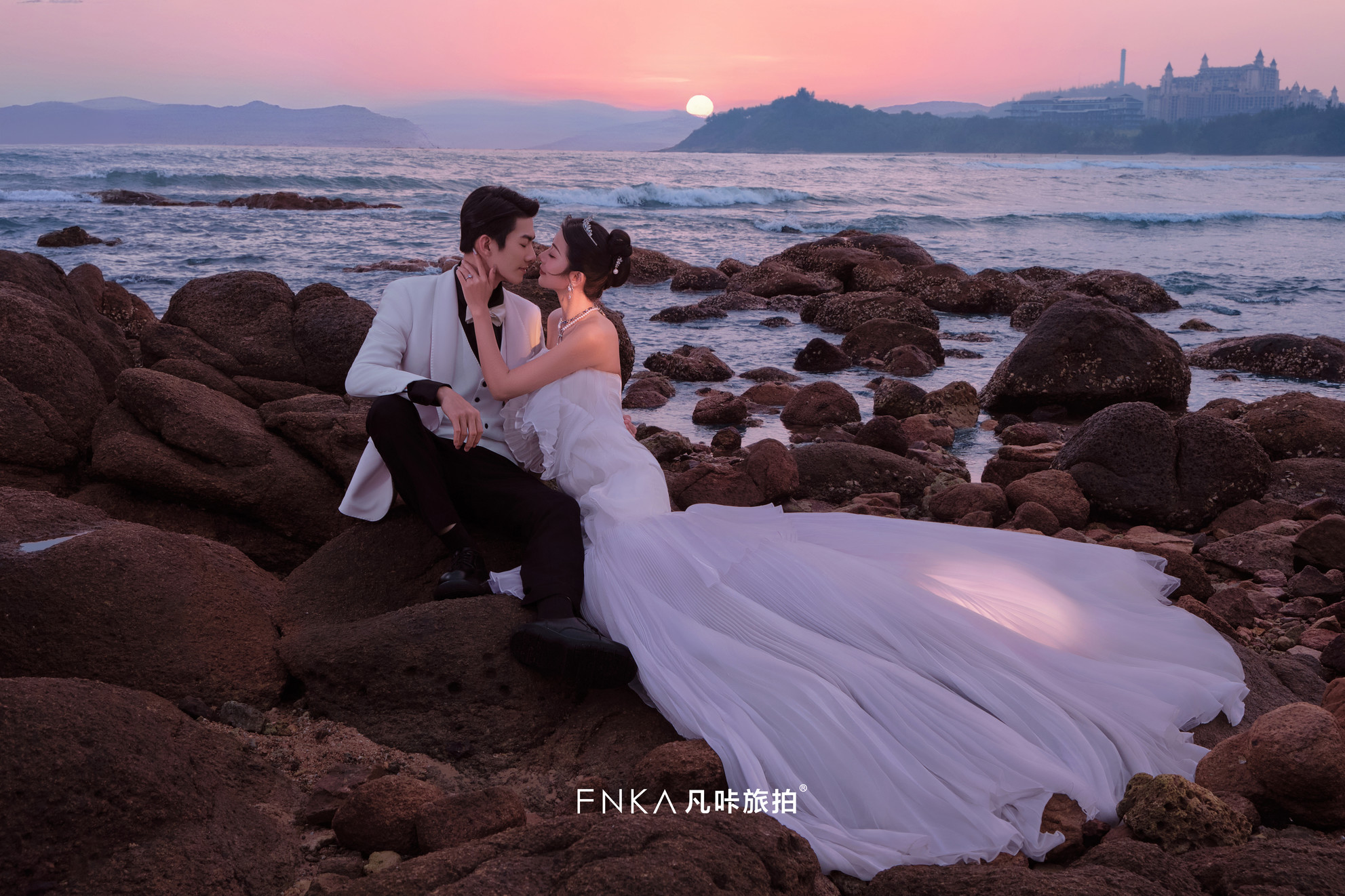 清水湾礁石婚纱照5